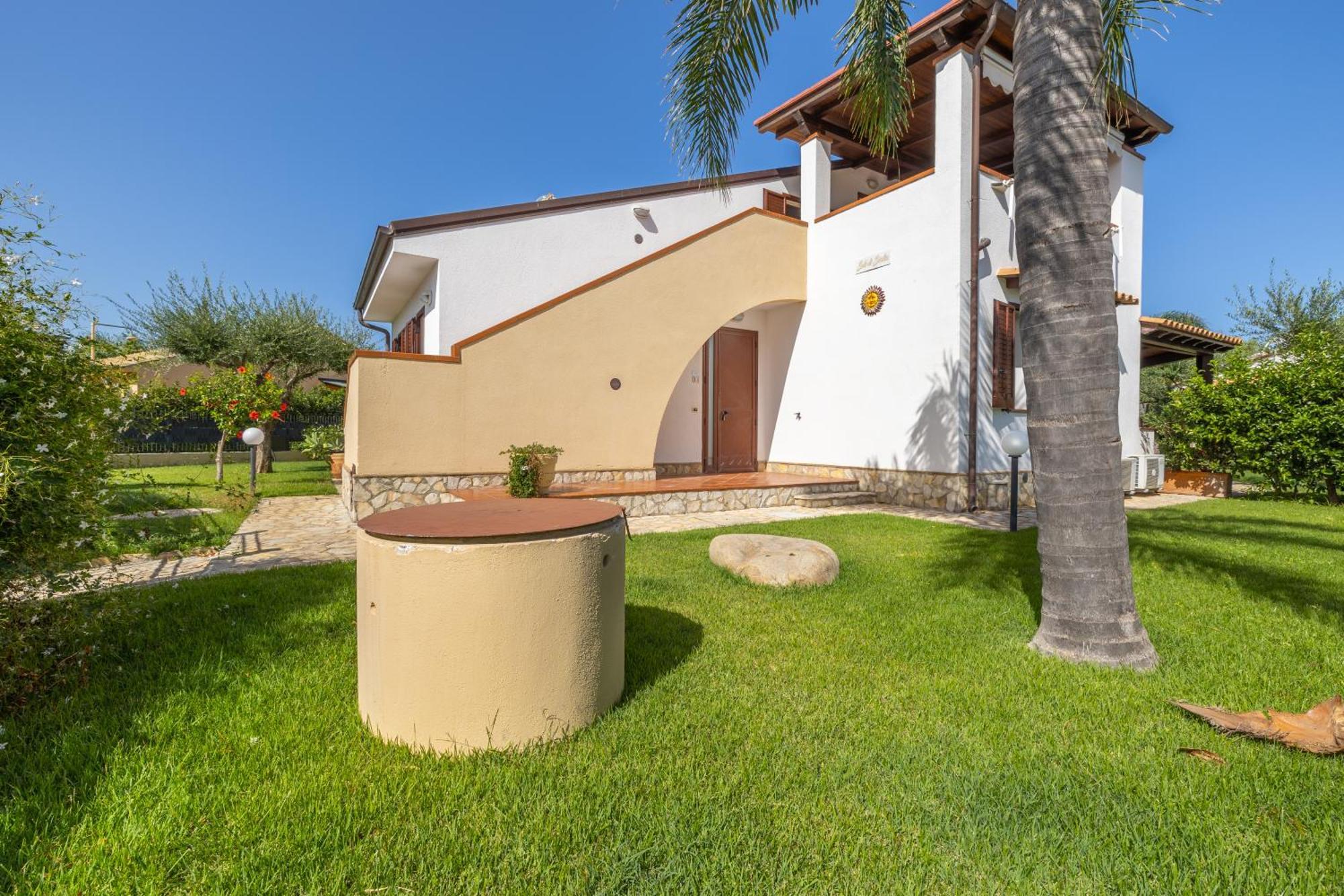 Sole Mare Deluxe Villa Campofelice Di Roccella Exterior foto