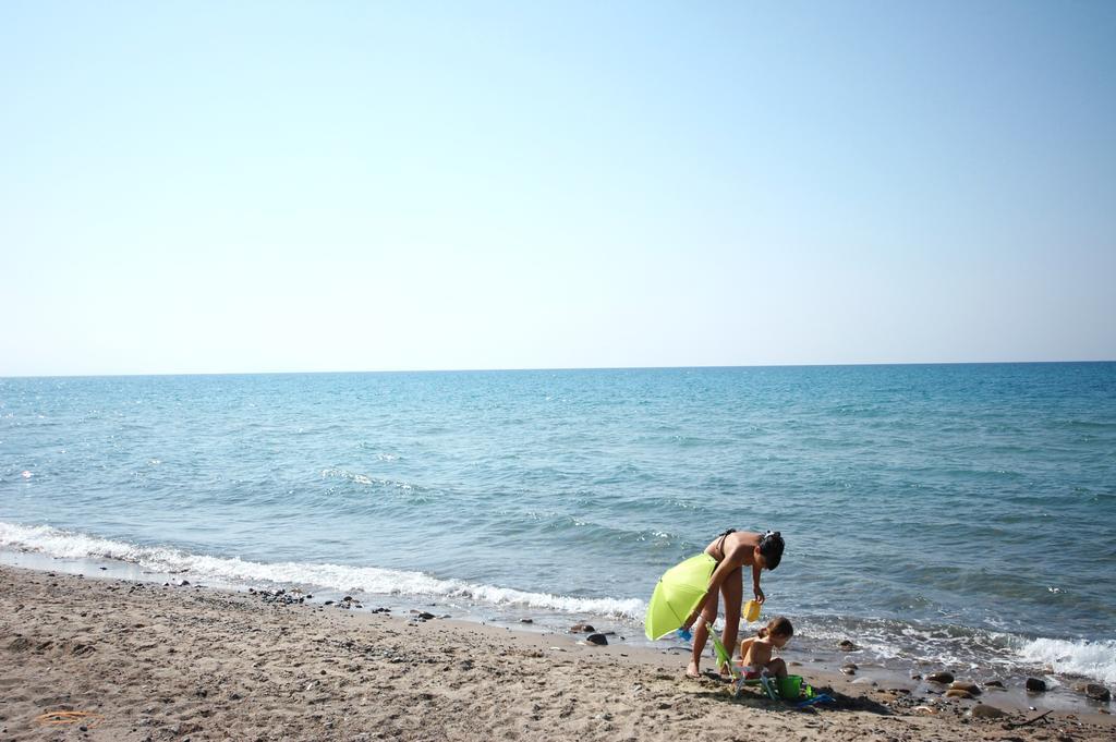 Sole Mare Deluxe Villa Campofelice Di Roccella Exterior foto