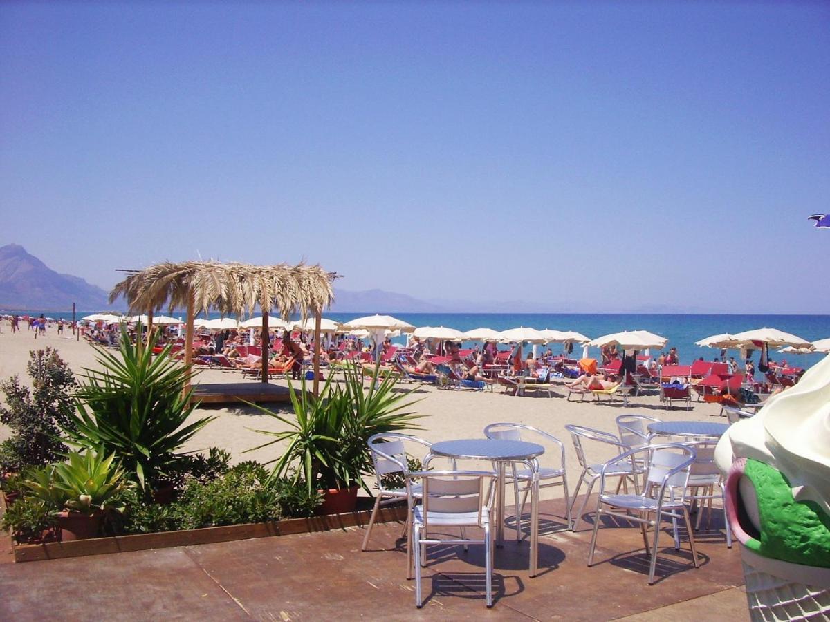 Sole Mare Deluxe Villa Campofelice Di Roccella Exterior foto